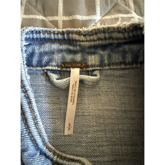 Free People Ferry Denim Jacket Size S Blue Jean Light Wash Button Military - Picture 2 of 2
